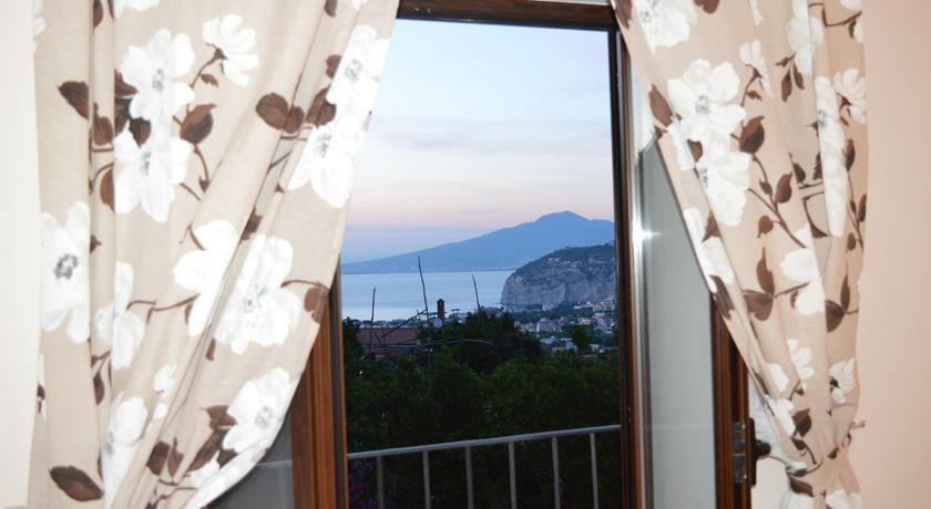 Patrizia Casa Vacanze Sant'Agnello Exterior foto